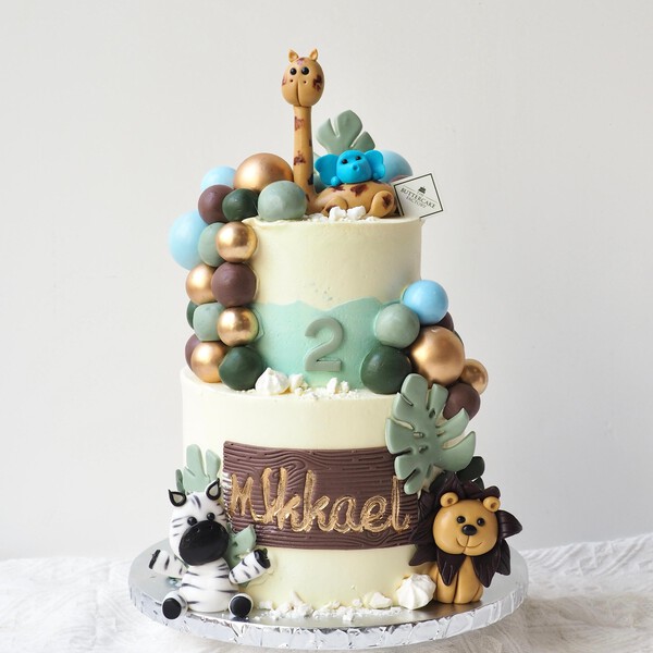 Little Explorer Safari Cake | Jungle Theme Cake